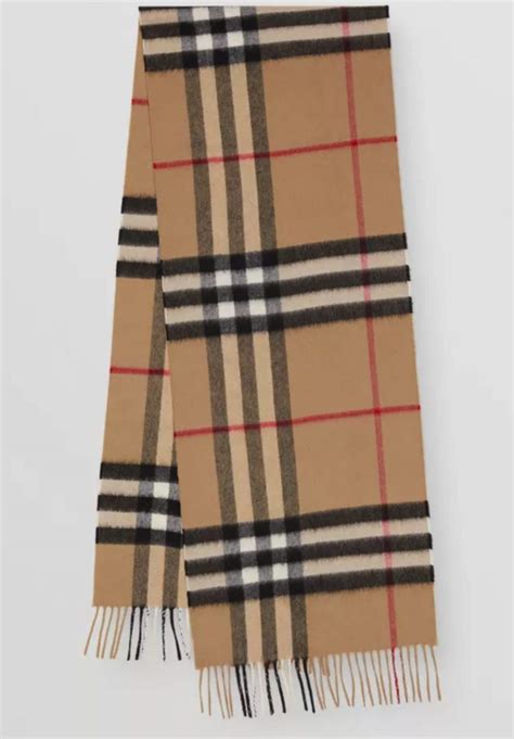 sciarpa burberry imitazione|burberry scarf looks alikes.